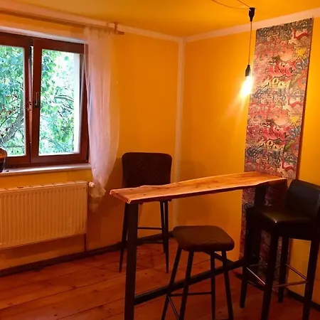 Ferienwohnung Am Burgberg Apartman *